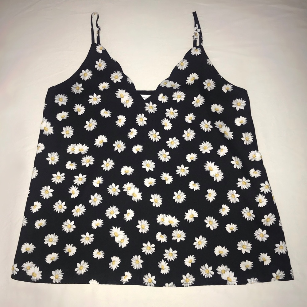 NWOT Socialite Daisy-Print Camisole